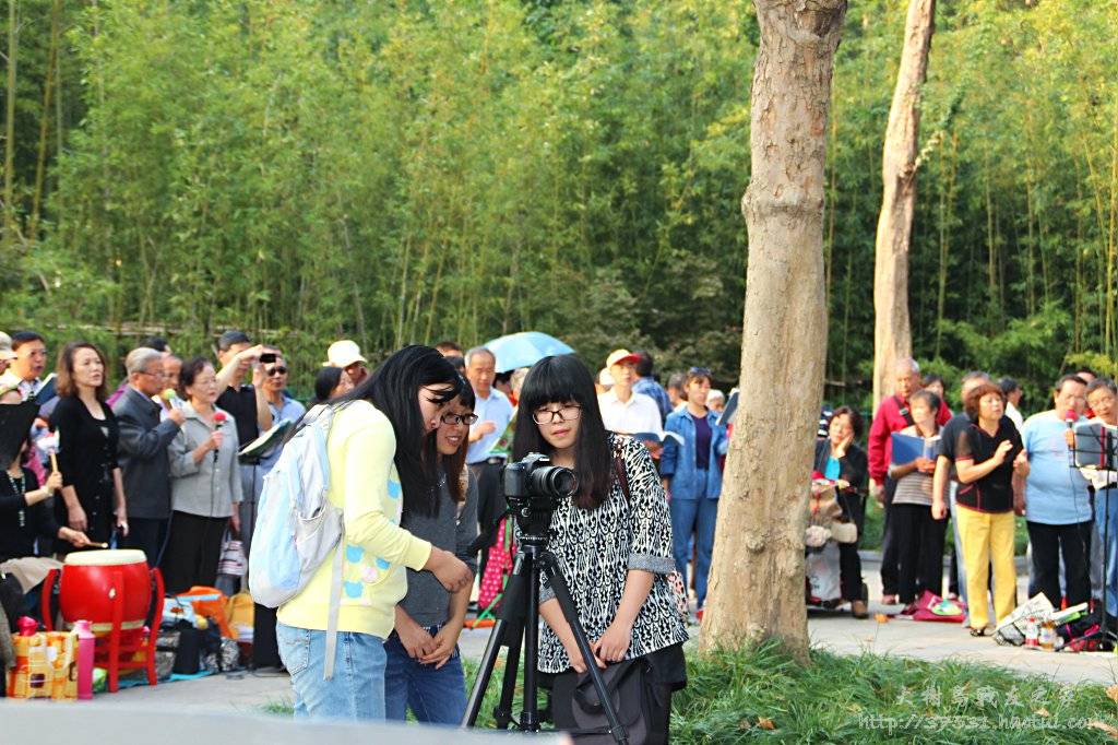 1410271102ad537c1b46692fb7.jpg