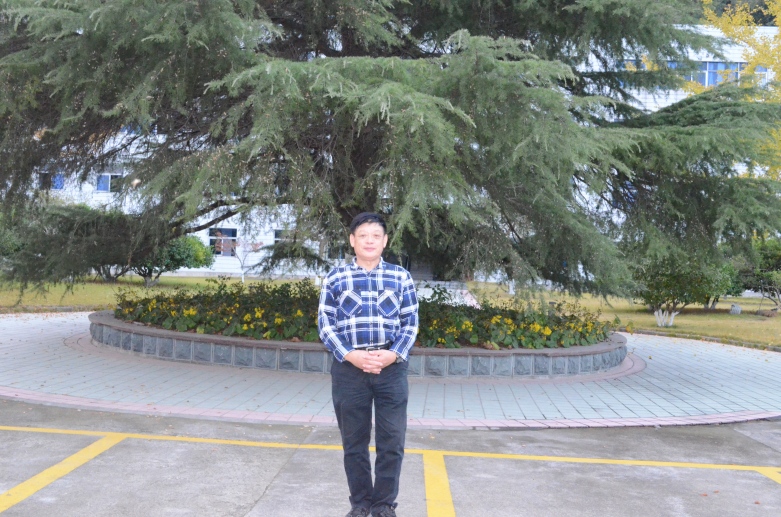 2014.11.23�ز���˾�ǰ��Բ��̳.jpg